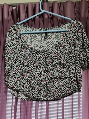 Love Culture Animal Print Crop Top L
